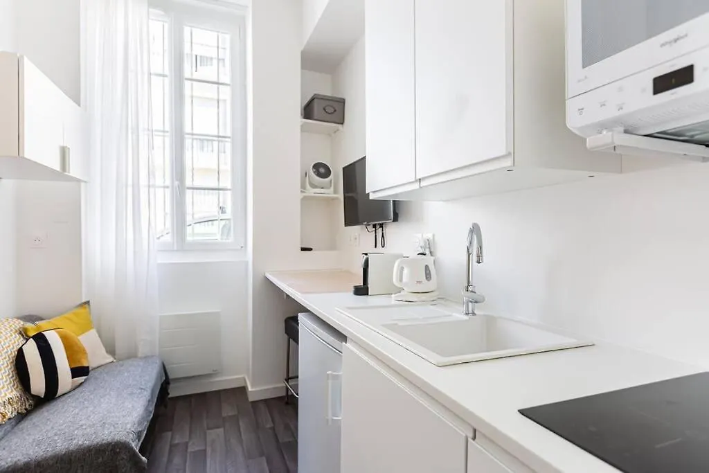 Lavie Maison Bordeaux Bliss Studio-1