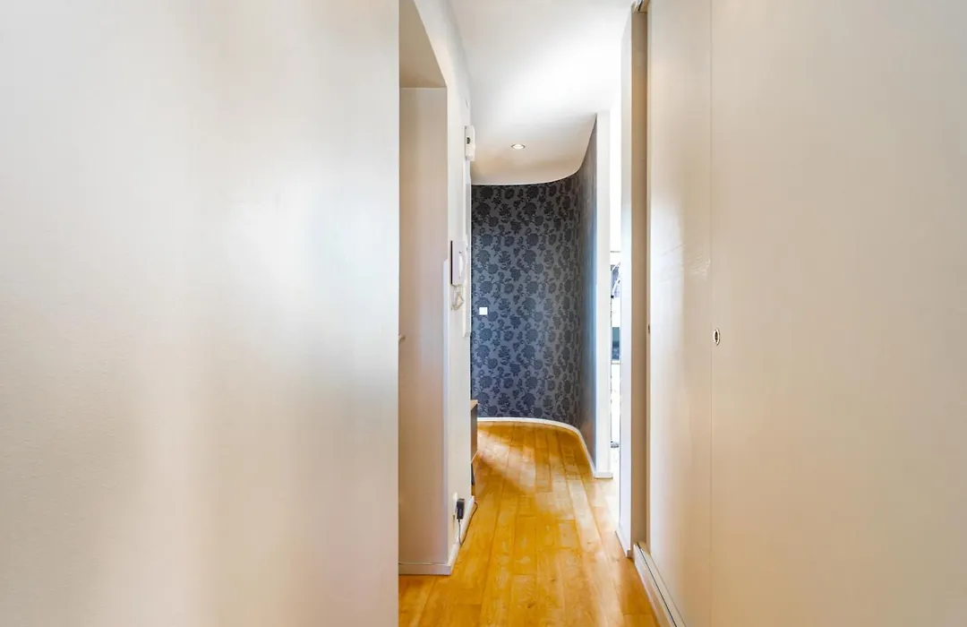 Appartement T3 de Prestige proche du Jardin Public de Bordeaux-1