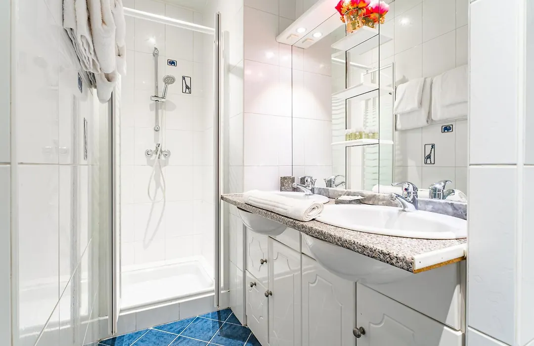 Magnifique Appartement au Cœur du Quartier Historique Saint-Michel-1