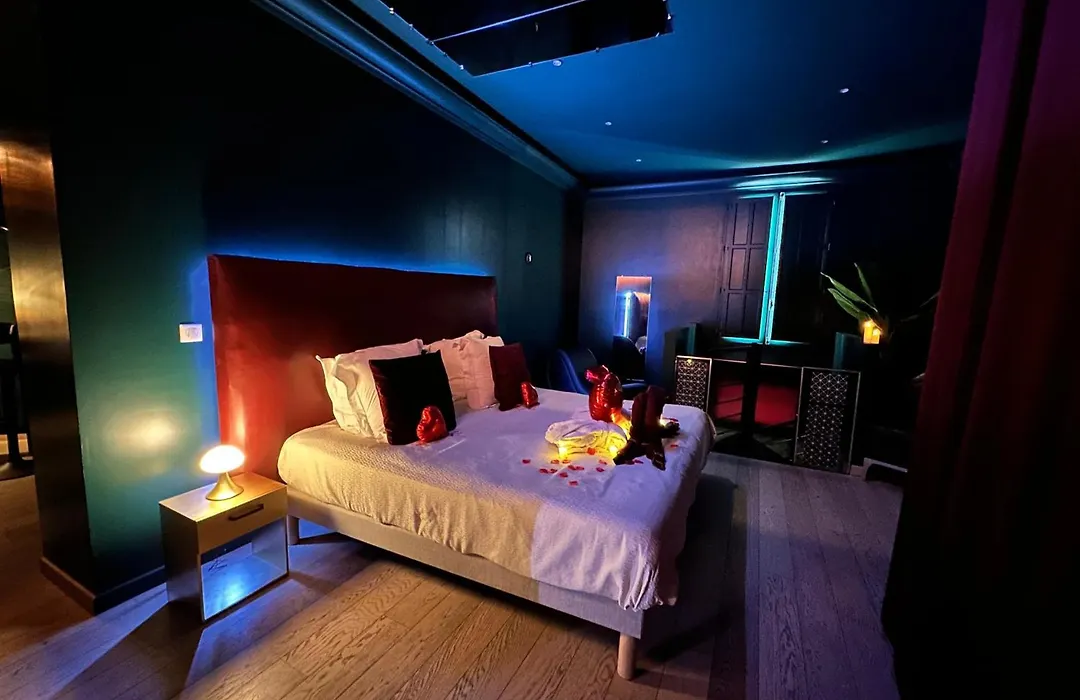 Mieuxqualhotel jacuzzi privatif Le carré-1