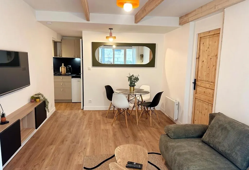 Apartment With Garden 1 Bedroom 3 People-1