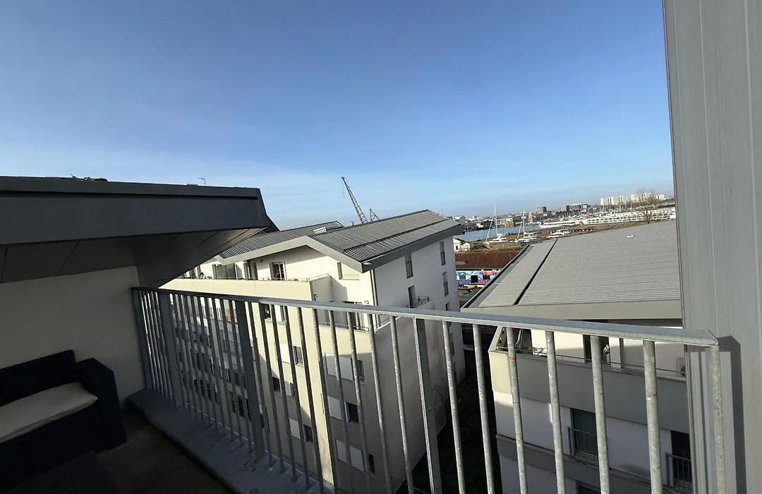 Cité du Vin 2 bedroom apartment - parking space-1
