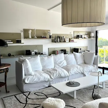 Très bel appartement type loft avec terrasse, quartier Saint-Augustin à Bordeaux-2