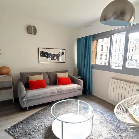 Studio Of 27M In Downtown-3