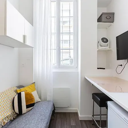 Lavie Maison Bordeaux Bliss Studio-2