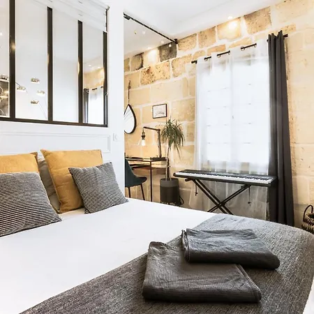 Life&Travel - T2 avec Parking - Centre Historique-2