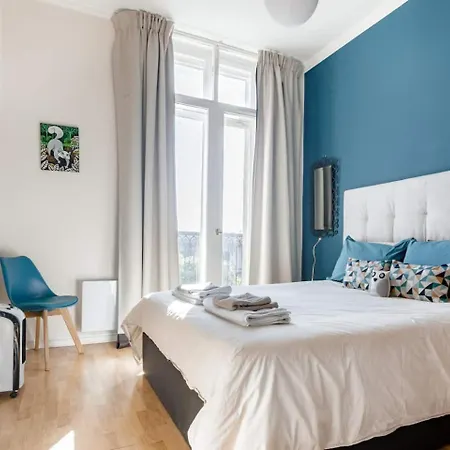 Elegant apartment in Bordeaux at Les Chartrons-2