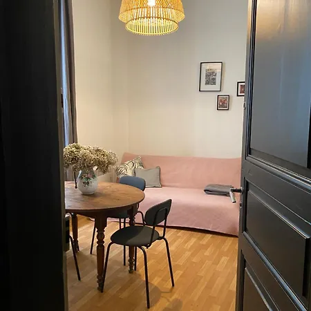 Grand studio style bordelais dans le triangle d'or-3