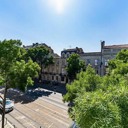 Appartement T3 de Prestige proche du Jardin Public de Bordeaux-3