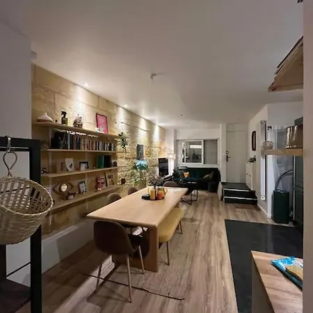 Appartement avec cour-3