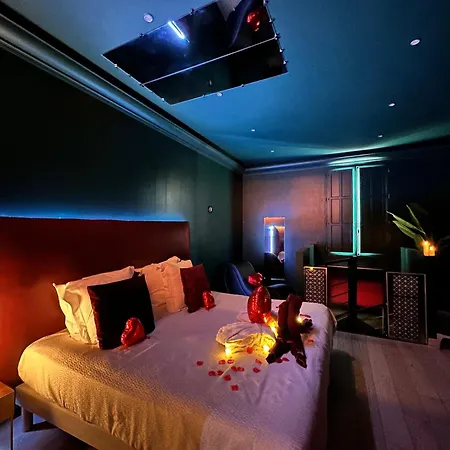Mieuxqualhotel jacuzzi privatif Le carré-3