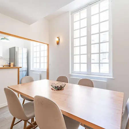 Appartement 2 chambres en Hyper Centre avec balcon-3