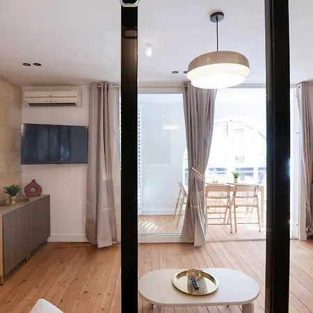 Sublime 2-Bedroom Apartment - Historical Center-2