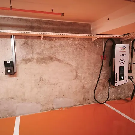 Studio En Duplex-Aircon-Terrasse-Parking Gratuit-Calme-2
