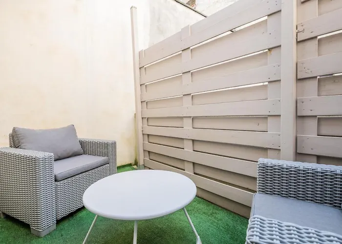Studio En Duplex-Aircon-Terrasse-Parking Gratuit-Calme Bordeaux