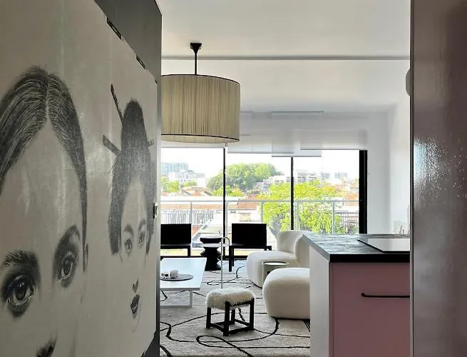 Très bel appartement type loft avec terrasse, quartier Saint-Augustin à Bordeaux