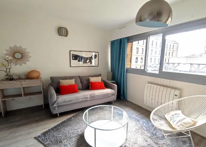 Studio Of 27M In Downtown Bordeaux