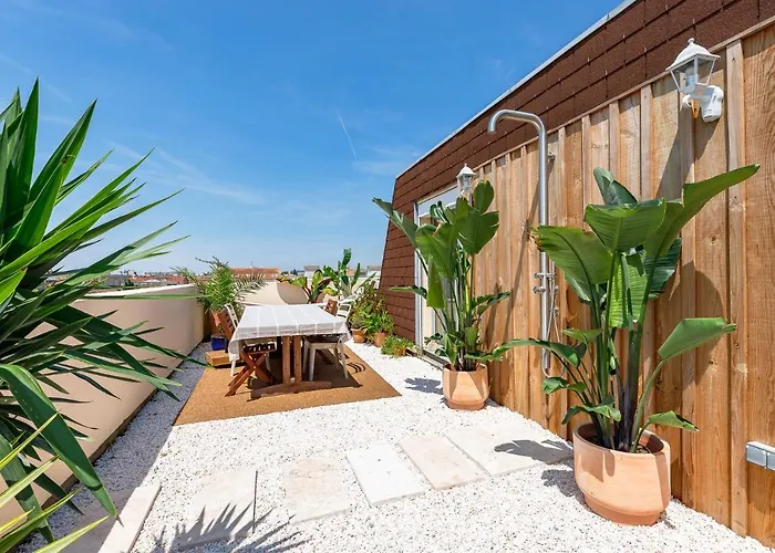 Appartement Hyper Centre Avec Terrasse A Tourny à Bordeaux