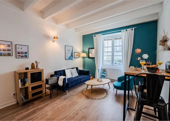 Appartement Magnifique duplex rénové 3 étoiles centre historique au calme à Bordeaux