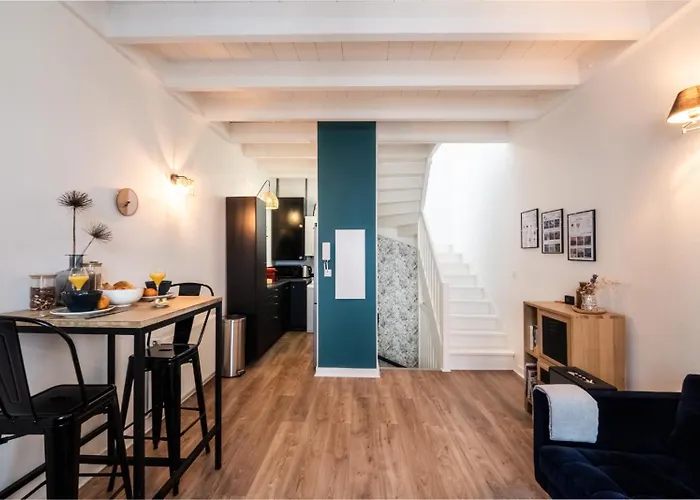 Appartement Magnifique duplex rénové 3 étoiles centre historique au calme à Bordeaux