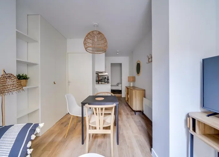 Beautiful Apartment In Chartrons With Terrace Bordeaux