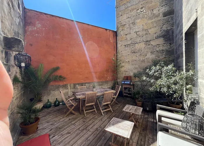 Bel appartement terrasse Bordeaux