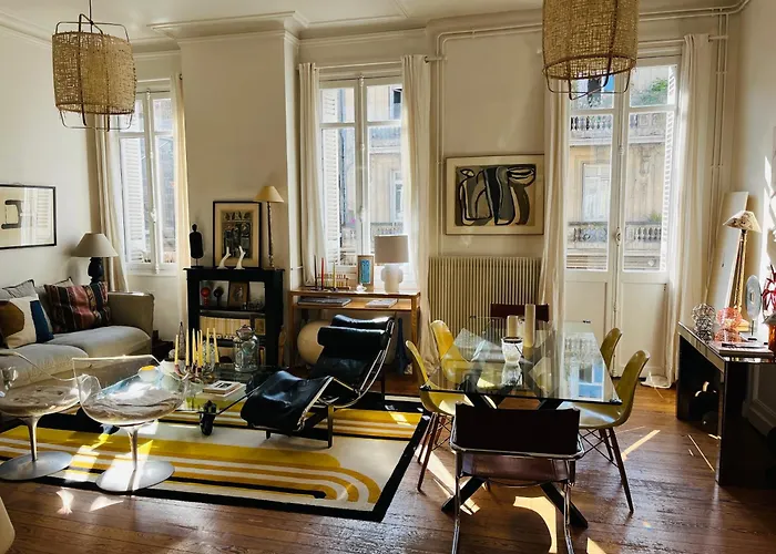 Bel appartement terrasse Bordeaux