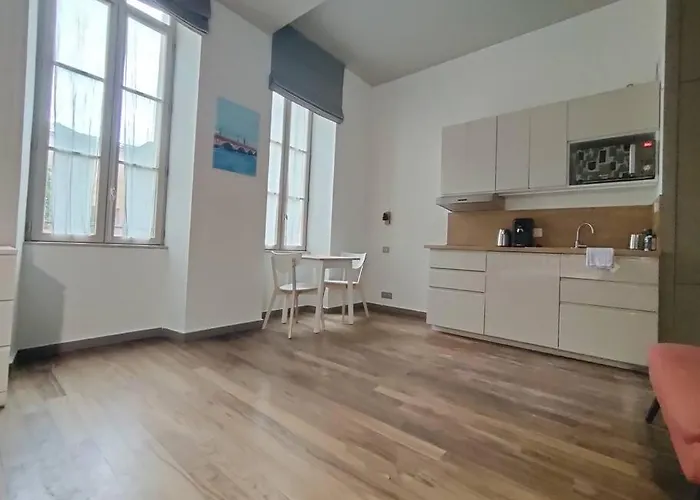 Appartement 1er étage sur cour aux Chartrons Bordeaux