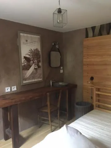 Charmante chambre en dépendance Bordeaux