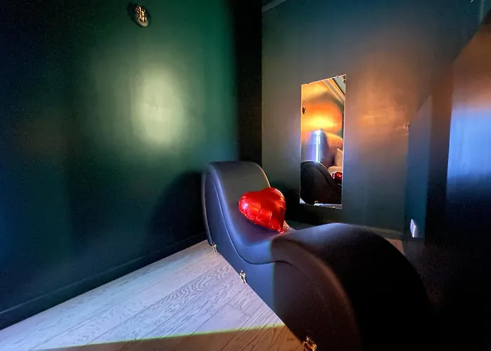 Mieuxqualhotel jacuzzi privatif Le carré Bordeaux