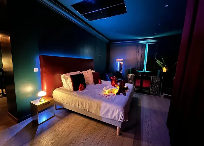 Mieuxqualhotel jacuzzi privatif Le carré Bordeaux