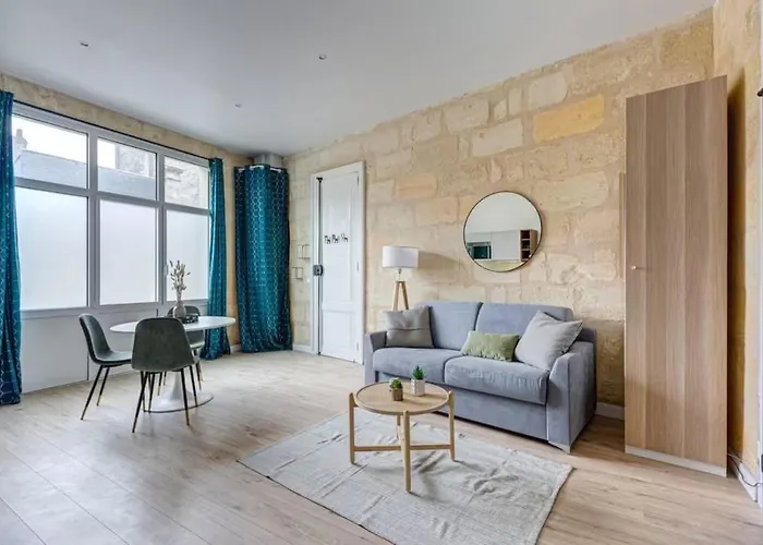 Beautiful apartment Bordeaux Tram D Croix de Seguey