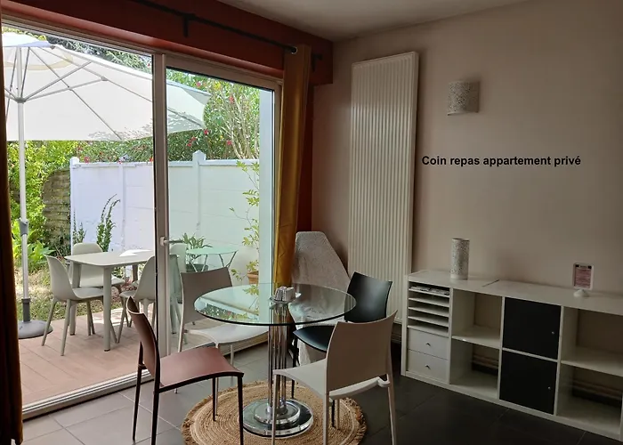 Bordeaux centre, Appartement privatif et chambres privées, piscine, parking