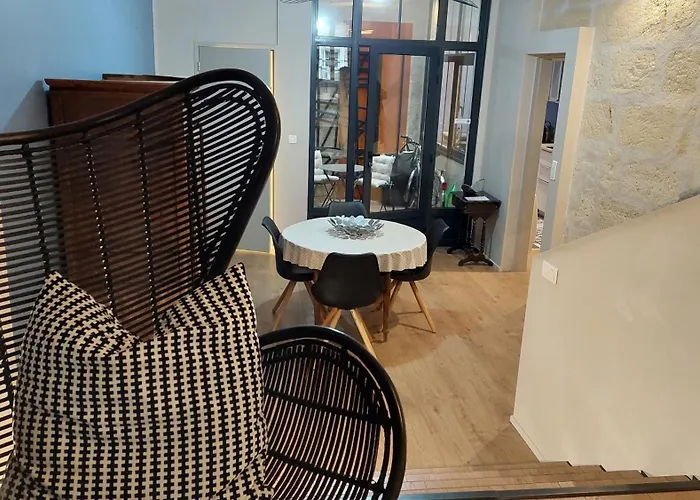 Appartement multi-niveaux avec patio - Jardin Public Bordeaux