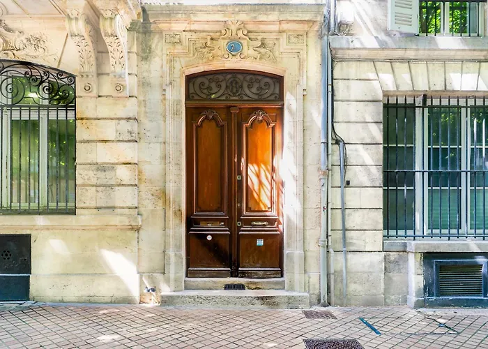 Magnifique et lumineux T3 de charme aux Quinconces idéal pour 4 personnes Bordeaux
