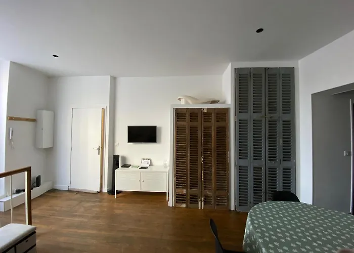 Appartement typique et insolite - coeur bordeaux - 1 chambre - 3 lits - 6 p