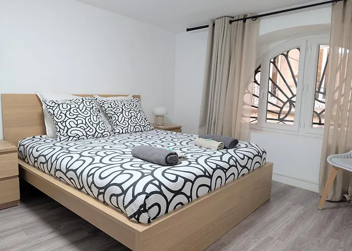 Bel appartement rénové - Place du Palais avec Parking Bordeaux