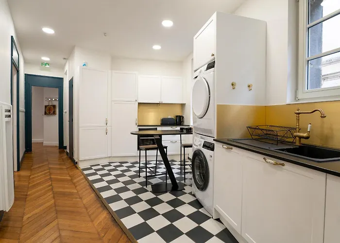Madeleine's - Family&Group Apartments in Bordeaux's Historic Centre